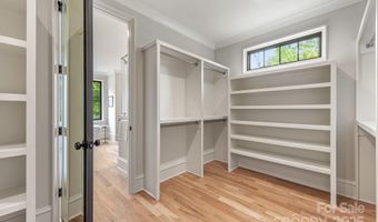 4021 Ridgecrest Ave, Charlotte, NC 28211