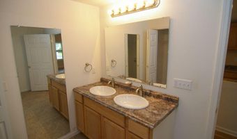 462 Snow Hill St, Ayden, NC 28513