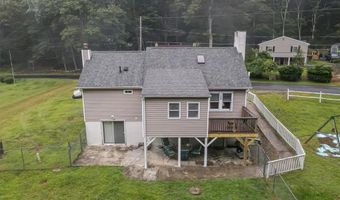 9338 Sherwood Dr, Kunkletown, PA 18058