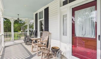 501 Fairview Ave, Abbeville, LA 70510