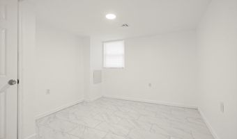 1 Atna Dr, Amityville, NY 11701