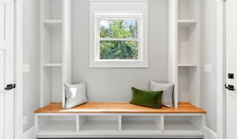 907 Richville Rd, Standish, ME 04084