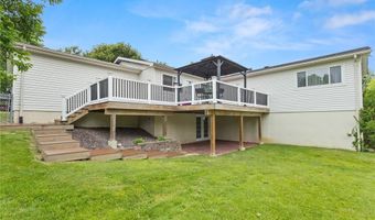 894 Napoli Dr, Ballwin, MO 63021