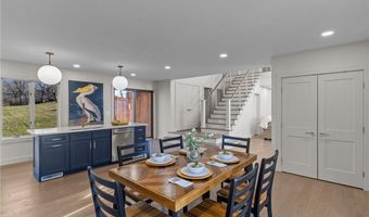 8 J H Dwyer Dr, Middletown, RI 02842