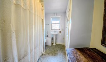 31 Herrick Rd, Belfast, ME 04915