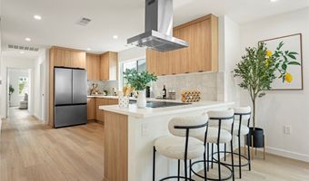 5308 S Victoria, Los Angeles, CA 90043