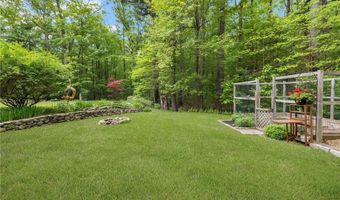 12 Robin Vale Dr, Glocester, RI 02857