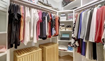 205 YOAKUM Pkwy 314, Alexandria, VA 22304