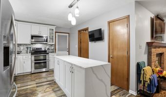 8612 Lockwood Pl, Indianapolis, IN 46217