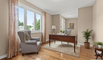 27 Country Hill Rd, Nashua, NH 03063