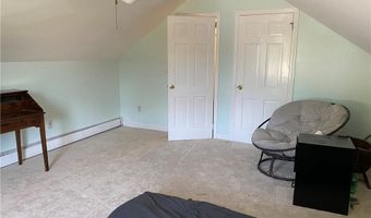 40 Aaron Ave Ave, Bristol, RI 02809