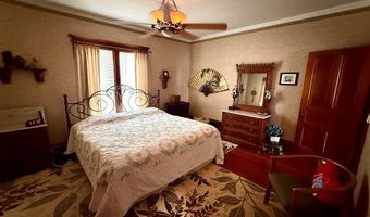 619 Q St, Aurora, NE 68818