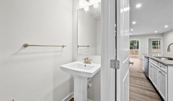 114 Red Lion Ct, Atco, NJ 08004