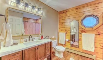 757 Maple St, Bethlehem, NH 03574