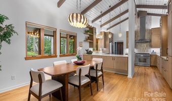 13 Kent Pl, Asheville, NC 28804
