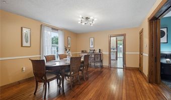 1115 7th St, Baldwin City, KS 66006