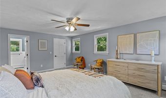 123 Stone Gate Dr, North Kingstown, RI 02852