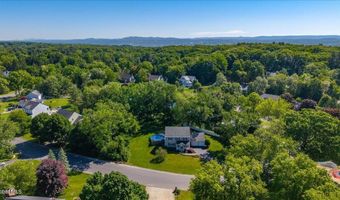3 Fenway Dr, Albany, NY 12211