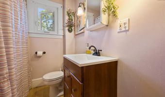 788 Union St, Bangor, ME 04401