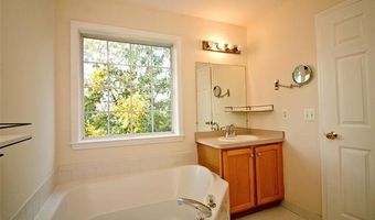 2825 BARCLAY Way, Ann Arbor, MI 48105