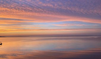 393 Cranberry Hole Rd, Amagansett, NY 11930