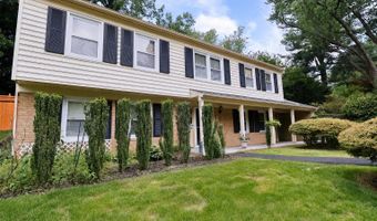 8418 STONE GATE Dr, Annandale, VA 22003