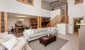 2819 Bristol Dr, Ames, IA 50010