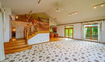 6300 Jonathan Ln, Albany, OH 45710