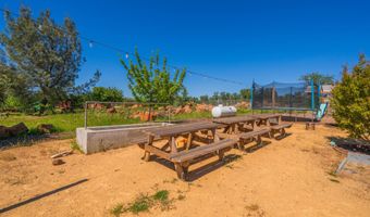 25130 Aoudad Dr, Anderson, CA 96007