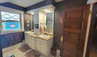 817 N Main St, Aberdeen, SD 57401