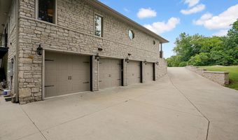 410 Crooked Stick Dr, Bedford, IN 47421