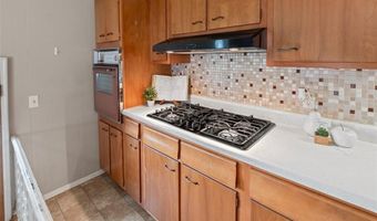 106 W Elm St, Alton, IL 62002
