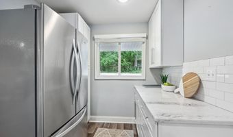 7400 BRADDOCK Rd, Annandale, VA 22003