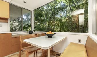 2707 Englave Dr, Ann Arbor, MI 48103