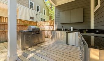 132 S GARFIELD St, Arlington, VA 22204