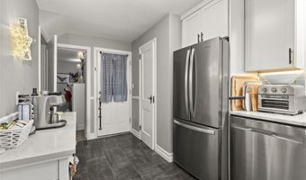 55 Robbins Ave, Amityville, NY 11701