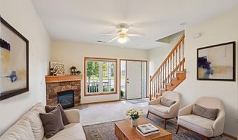 2100 Meadow Chase Ln 607, Des Moines, IA 50320