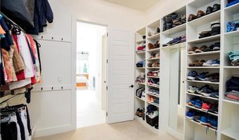 8704 W Flycatcher Pl, Bentonville, AR 72713