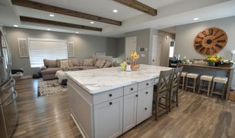2413 S Lawson St, Aberdeen, SD 57401