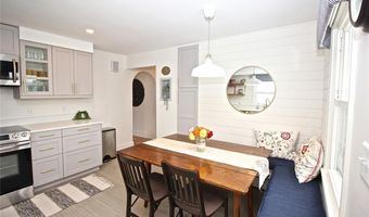 139 Coggeshall Ave, Newport, RI 02840