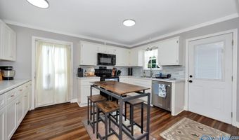 215 Dusty Dr SW, Arab, AL 35016