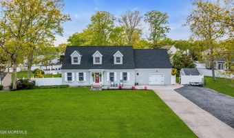 65 Serpentine Dr, Bayville, NJ 08721