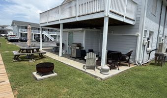 127 Old Causeway Rd 21, Atlantic Beach, NC 28512
