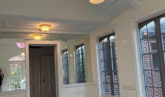 8904 GRANT St, Bethesda, MD 20817