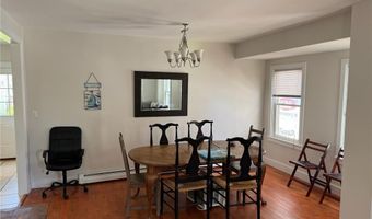 20 Narragansett Ave, Newport, RI 02840