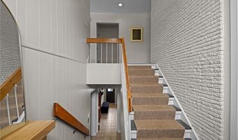 96 Roger Williams Dr, North Kingstown, RI 02852