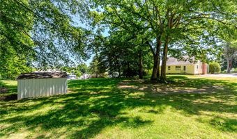 105 Borden Ave, Johnston, RI 02919