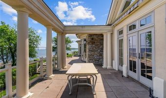 5 Decatur Ave, Jamestown, RI 02835