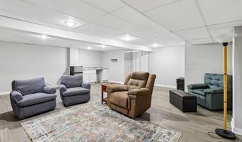 1214 NW Applewood St, Ankeny, IA 50023