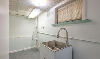 64 W 57TH St, Bayonne, NJ 07002